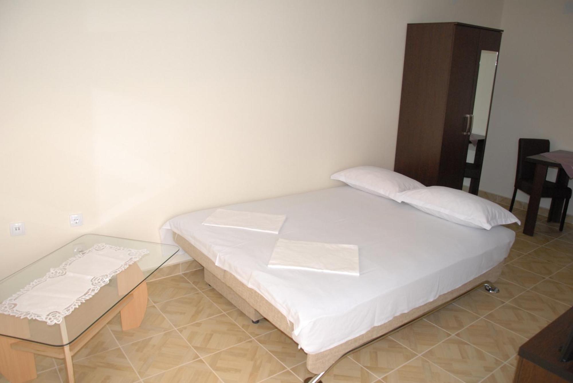 Guest House Evropa 2 Ulcinj Kültér fotó