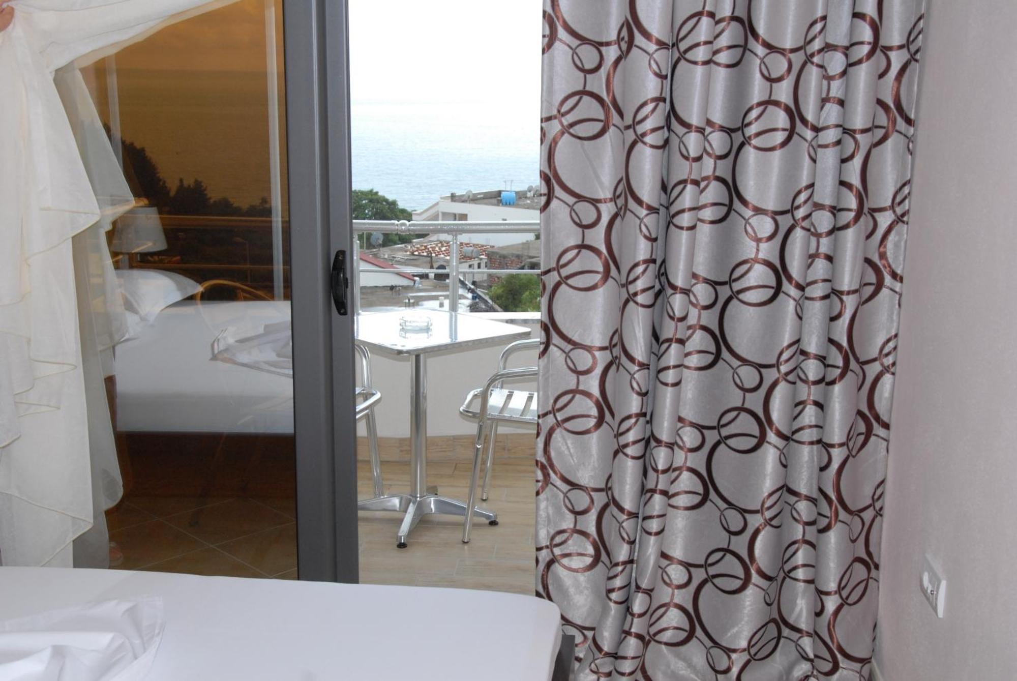 Guest House Evropa 2 Ulcinj Kültér fotó